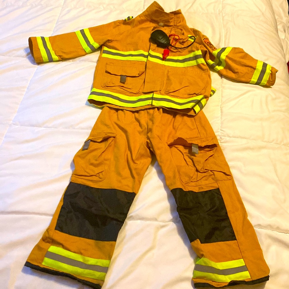 Firefighter costume boys sz5-6